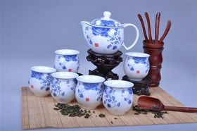 景德鎮(zhèn)瓷器 千年窯火鑄就的東方藝術(shù)瑰寶